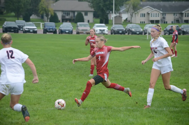 Cardinals finish home stretch on top